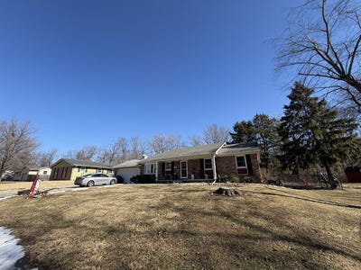 /international/us/952-n-linden-avenue-decatur-il-110105236744/