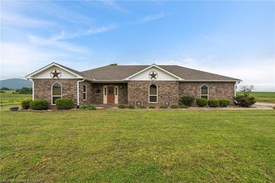 /international/us/15121-gap-creek-rd-poteau-ok-110107583356/