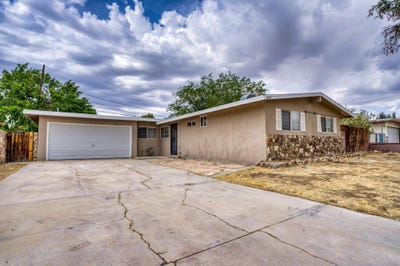 /international/us/2047-w-lingard-street-lancaster-ca-110099995201/