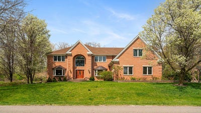 /international/us/25909-n-arrowhead-drive-mundelein-il-110099173726/