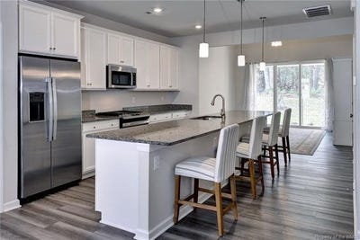 /international/us/4111-lord-dunmore-drive-williamsburg-va-110105709165/