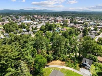 /international/us/0-summit-circle-hendersonville-nc-110100631983/