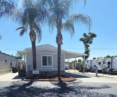 /international/us/1445-w-florida-ave-hemet-ca-110109031352/