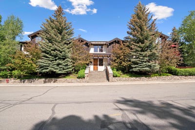 /international/us/371-w-river-st-ketchum-id-110100088494/