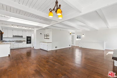 /international/us/3900-pacific-ave-marina-del-rey-ca-110105396870/