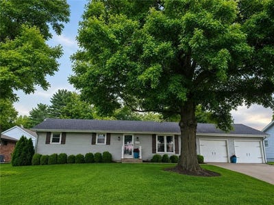 /international/us/2100-peach-street-higginsville-mo-110109009933/