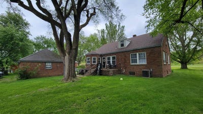 /international/us/420-w-459-n-huntington-in-110108845217/