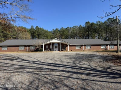 /international/us/3147-old-amy-road-laurel-ms-110104437915/