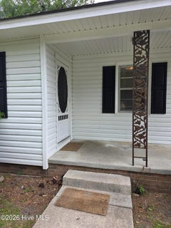 /international/us/2711-e-2nd-street-greenville-nc-110108060737/