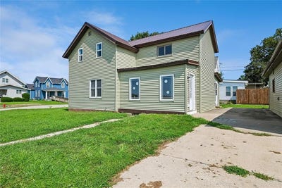 /international/us/218-railroad-street-keystone-ia-110119495585/