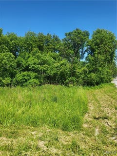 /international/us/171-campion-road-new-hartford-ny-110108504246/
