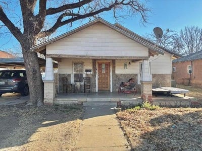 /international/us/720-s-11th-street-slaton-tx-110107849355/