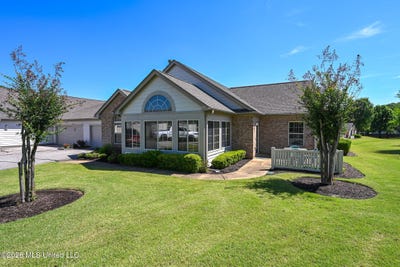 /international/us/8847-parkview-oaks-circle-olive-branch-ms-110107848716/