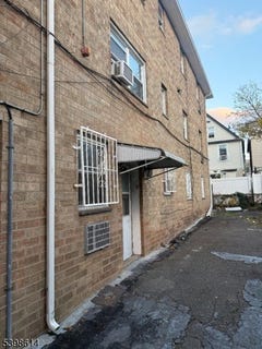 /international/us/1717-53rd-st-north-bergen-twp-nj-110103985402/