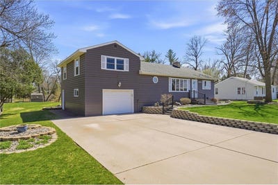 /international/us/1302-3rd-avenue-ne-buffalo-mn-110107545679/