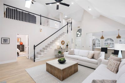 /international/us/14604-hemingway-court-addison-tx-110108768103/