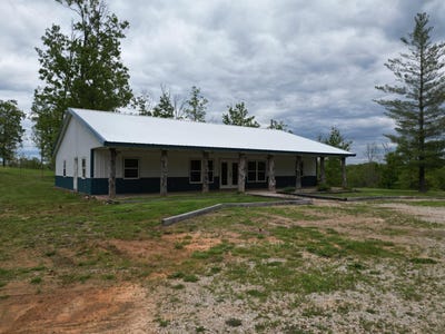 /international/us/8065-gourley-road-mountain-grove-mo-110099340047/