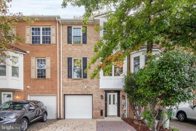 /international/us/122-sanborn-place-alexandria-va-110108232952/