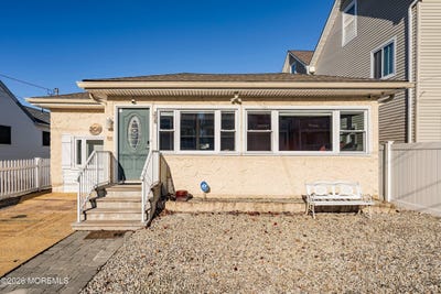 /international/us/208-carteret-avenue-seaside-heights-nj-110108499874/