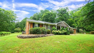 /international/us/8509-stagville-road-bahama-nc-110102972948/