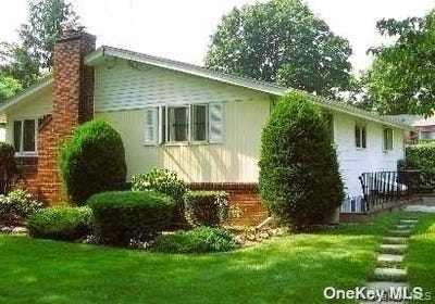 /international/us/18-manhattan-place-huntington-ny-110107666374/