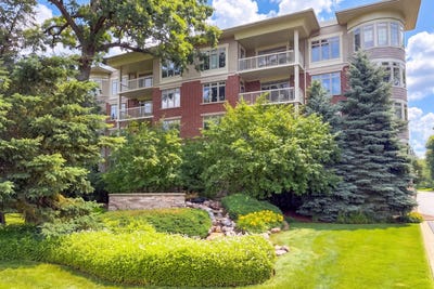 /international/us/425-benjamin-drive-vernon-hills-il-110110098623/