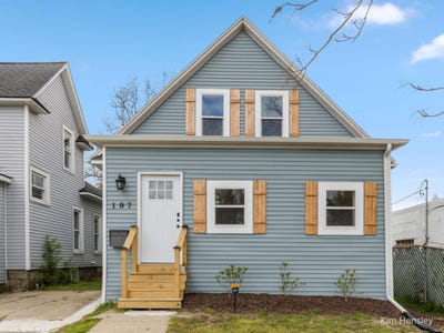 /international/us/107-e-congress-street-belding-mi-110107869538/