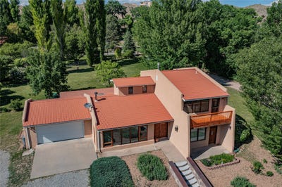 /international/us/14-entrada-del-jardin-santa-cruz-nm-110084874011/