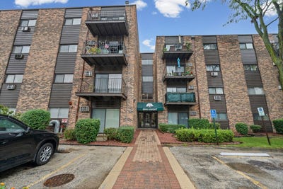 /international/us/8894-knight-avenue-des-plaines-il-110120627799/