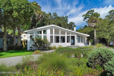 /international/us/1050-river-road-orange-park-fl-110101423454/