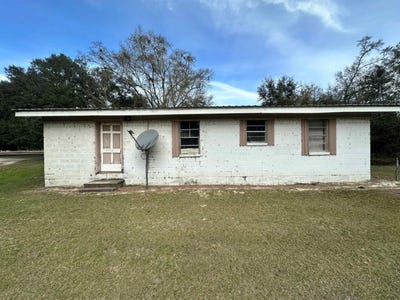 /international/us/5690-sunlight-road-malone-fl-110105638762/