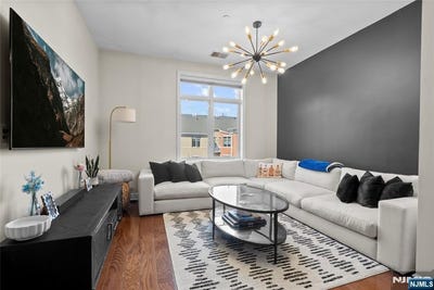 /international/us/7400-river-road-north-bergen-nj-110108885051/