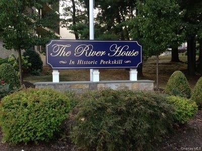 /international/us/150-overlook-avenue-peekskill-ny-110102282119/