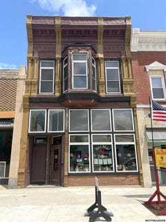 /international/us/721-main-osage-ia-110100163976/