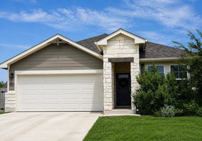 /international/us/101-javans-nest-cedar-creek-tx-110108628503/