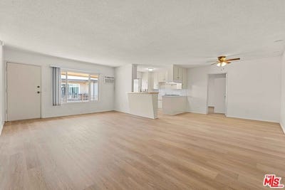 /international/us/15540-moorpark-st-encino-ca-110106468609/