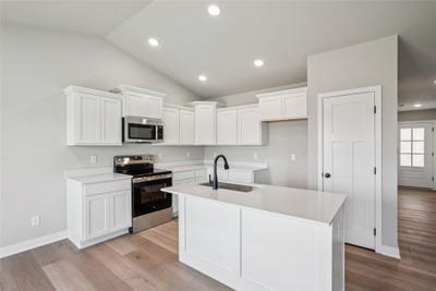 /international/us/4417-nw-olivia-lane-ankeny-ia-110098657651/