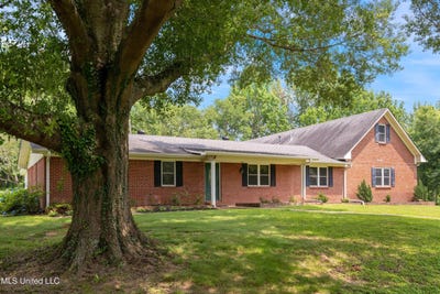 /international/us/560-post-office-road-coldwater-ms-110100019114/