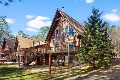 /international/us/100-crystal-lake-drive-brant-lake-ny-110108363927/