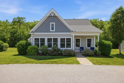 /international/us/23-adams-lane-arundel-me-110100928601/