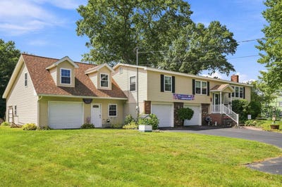 /international/us/37-sweet-hill-road-plaistow-nh-110120113008/