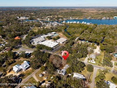 /international/us/10844-w-yulee-drive-homosassa-fl-110104816184/
