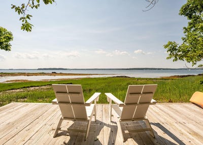 /international/us/218-west-shore-drive-portland-me-110119431739/