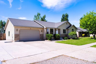 /international/us/3600-hyrum-idaho-falls-id-110106985056/