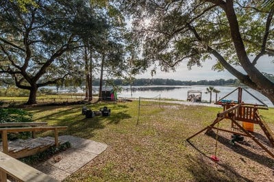 /international/us/391-se-165th-court-road-silver-springs-fl-110120064188/