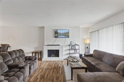/international/us/4207-lakeside-avenue-n-brooklyn-center-mn-110107821206/