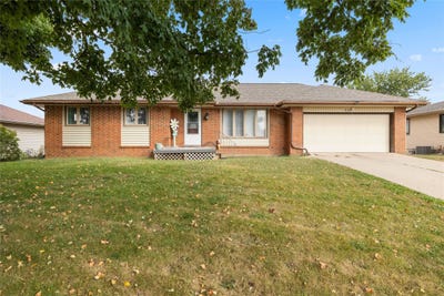 /international/us/110-lynwood-drive-huxley-ia-110102354685/