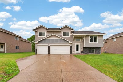 /international/us/835-highview-loop-se-pine-city-mn-110108962820/
