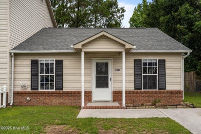 /international/us/1087-w-pueblo-drive-jacksonville-nc-110110018845/