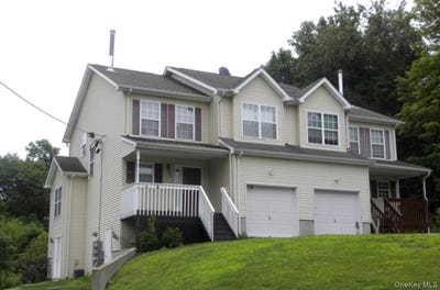 /international/us/566-county-route-49-middletown-ny-110108659326/